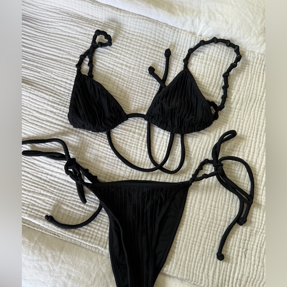 Devon Windsor Bikini
